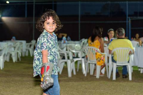 O aniversariante com suas joias do infinito'