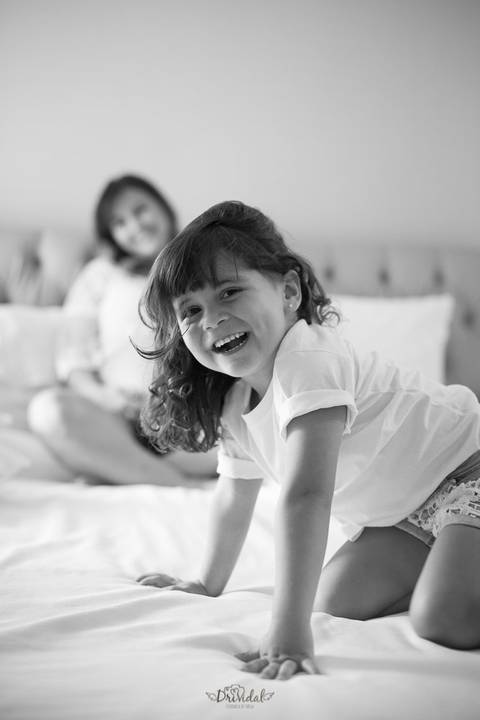 Registro em Preto e branco do ensaio de Gestante de Crislaine e Leandro pela fotografo Adriana Mesquita, Fotografia de Familia'