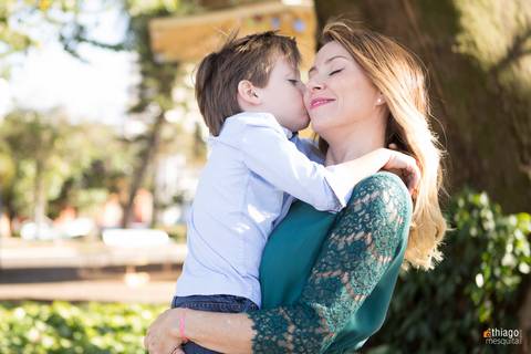 mãe e filho, fotos de Adriana Mesquita, fotografa de Familia'