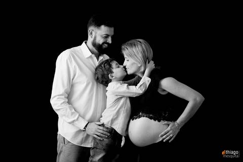 Ensaio preto e branco de gestante pela fotografa Adriana Mesquita em Uberlândia'