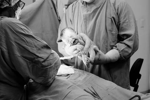 Nascimento do bebê na Maternidade - Hospital Salvalus '