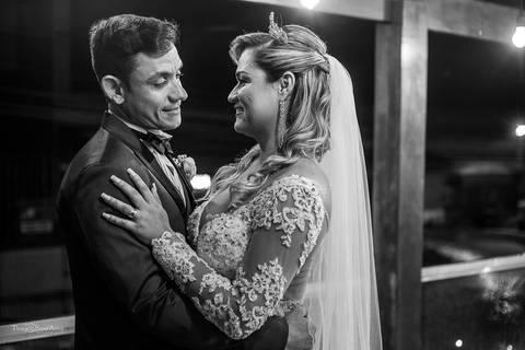 Fotografia dos noivos na Lescamar Festas'