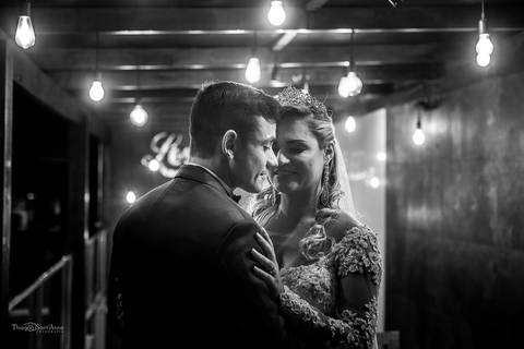 Fotografia dos noivos na Lescamar Festas'