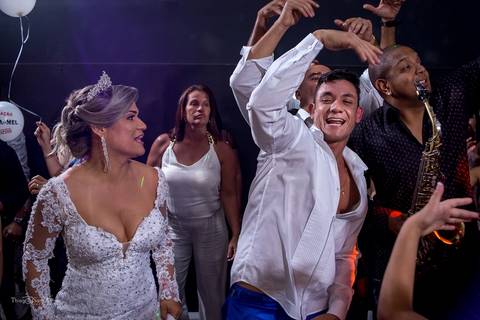 Pista de dança da Lescamar Festas'