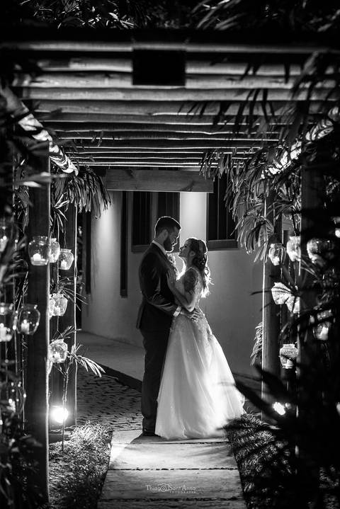 Fotografia de noivos clássica em casamento rústico espaço paradisus'