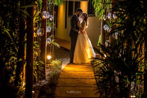 Fotografia de noivos clássica em casamento rústico espaço paradisus'