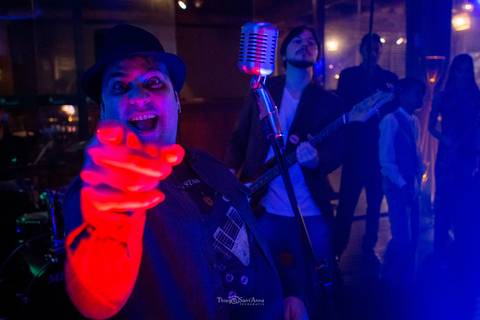 Banda de rock em casamento'