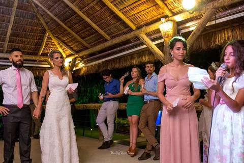 Homenagem aos noivos na Vila Caniza, Fotógrafo de casamento no Rio de Janeiro por Thiago Sant' Anna Fotografia'