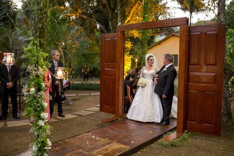 Entrada da noiva no Espaço Paradisus'