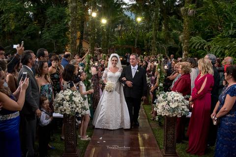 Entrada da noiva no espaço paradisus'