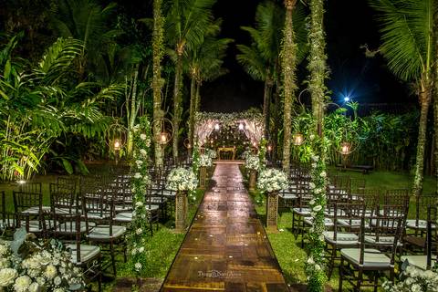 Decoração para cerimônia de casamento ao ar livre. Espaço Paradisus.'