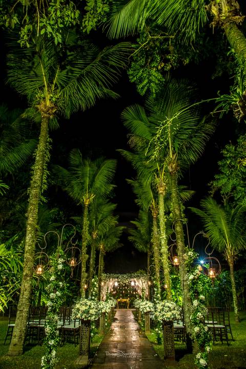 Decoração para cerimônia de casamento ao ar livre. Espaço Paradisus.'