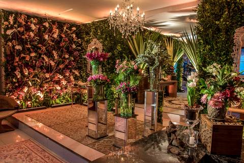 decoração casamento palmeiras flores tons de rosa '