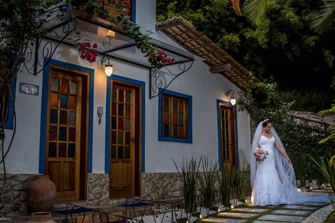 casa rústica vegetação noiva vestido buque'