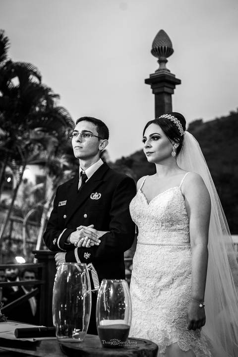 noivos noiva vestido noivo farda casamento preto e branco'