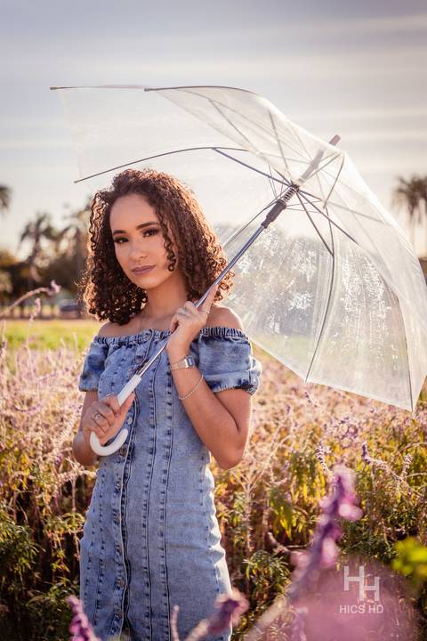 ensaio nas flores foto nas flores foto família foto de geração ensaio família foto nas flores  foto sorrindo ensaio 15 anos nas flores ensaio nas flores fotografia flores foto na lavanda foto guarda chuva ensaio com guarda chuva brasília'