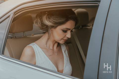 fotografia de casamento na igreja noiva se preparando para o casamento making of noiva casamento na igreja cobertura fotográfica de casamento casamento cristão fotografia de casamento em brasília foto making of fotógrafo de casamento brasília'