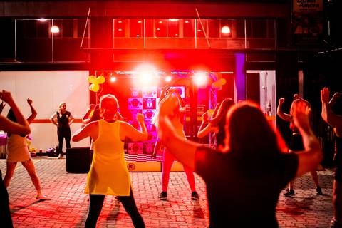 Cobertura fotográfica para todo tipo de evento profissional da sua empresa ou marca.
| Inauguração | Coquetel | Palestra | WorkShop | Troca de Coleção | Ação de Marca |
entre outros eventos corporativos.'