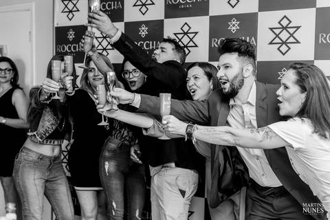 Cobertura fotográfica para todo tipo de evento profissional da sua empresa ou marca.
| Inauguração | Coquetel | Palestra | WorkShop | Troca de Coleção | Ação de Marca |
entre outros eventos corporativos.'