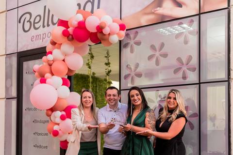 Cobertura fotográfica para todo tipo de evento profissional da sua empresa ou marca.
| Inauguração | Coquetel | Palestra | WorkShop | Troca de Coleção | Ação de Marca |
entre outros eventos corporativos.'