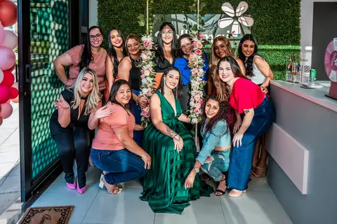 Cobertura fotográfica para todo tipo de evento profissional da sua empresa ou marca.
| Inauguração | Coquetel | Palestra | WorkShop | Troca de Coleção | Ação de Marca |
entre outros eventos corporativos.'