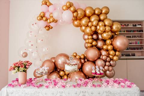 Cobertura fotográfica para todo tipo de evento profissional da sua empresa ou marca.
| Inauguração | Coquetel | Palestra | WorkShop | Troca de Coleção | Ação de Marca |
entre outros eventos corporativos.'