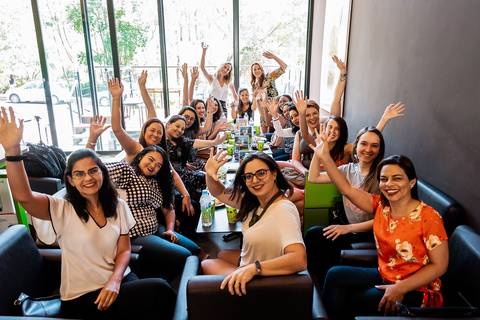 Cobertura fotográfica para todo tipo de evento profissional da sua empresa ou marca.
| Inauguração | Coquetel | Palestra | WorkShop | Troca de Coleção | Ação de Marca |
entre outros eventos corporativos.'