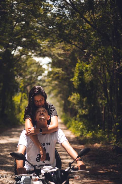 Casal lindo em seu momento descontraído '