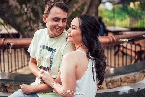 thapyoka Blumenau, pré wedding Blumenau, ensaio fotográfico Blumenau, fotografo casamento Blumenau, book em Blumenau, ensaio casal Blumenau, pré wedding Oktoberfest, Blumenau, fotos Blumenau, local ensaio Blumenau.'