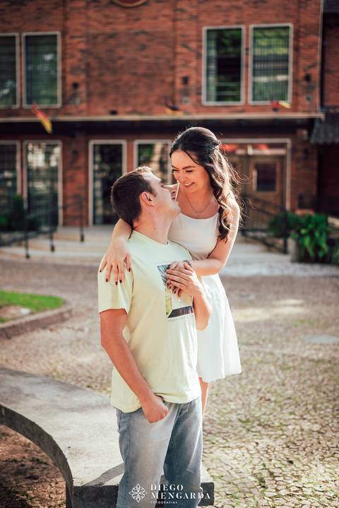 thapyoka Blumenau, pré wedding Blumenau, ensaio fotográfico Blumenau, fotografo casamento Blumenau, book em Blumenau, ensaio casal Blumenau, pré wedding Oktoberfest, Blumenau, fotos Blumenau, local ensaio Blumenau.'