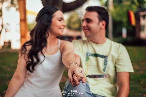 thapyoka Blumenau, pré wedding Blumenau, ensaio fotográfico Blumenau, fotografo casamento Blumenau, book em Blumenau, ensaio casal Blumenau, pré wedding Oktoberfest, Blumenau, fotos Blumenau, local ensaio Blumenau.'