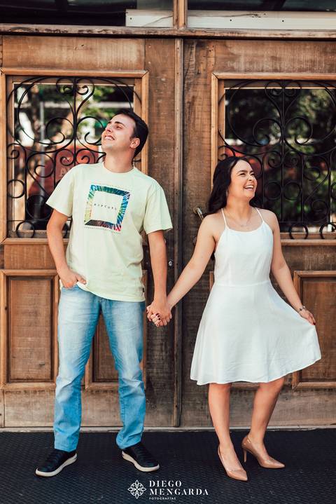 thapyoka Blumenau, pré wedding Blumenau, ensaio fotográfico Blumenau, fotografo casamento Blumenau, book em Blumenau, ensaio casal Blumenau, pré wedding Oktoberfest, Blumenau, fotos Blumenau, local ensaio Blumenau.'