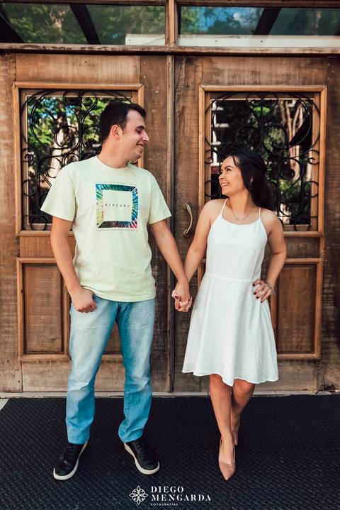 thapyoka Blumenau, pré wedding Blumenau, ensaio fotográfico Blumenau, fotografo casamento Blumenau, book em Blumenau, ensaio casal Blumenau, pré wedding Oktoberfest, Blumenau, fotos Blumenau, local ensaio Blumenau.'