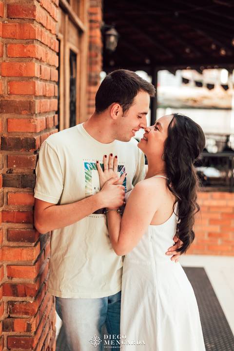 thapyoka Blumenau, pré wedding Blumenau, ensaio fotográfico Blumenau, fotografo casamento Blumenau, book em Blumenau, ensaio casal Blumenau, pré wedding Oktoberfest, Blumenau, fotos Blumenau, local ensaio Blumenau.'