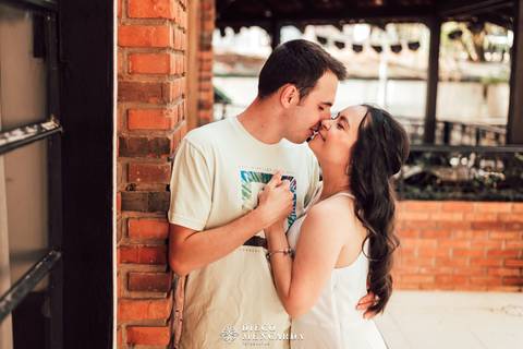 thapyoka Blumenau, pré wedding Blumenau, ensaio fotográfico Blumenau, fotografo casamento Blumenau, book em Blumenau, ensaio casal Blumenau, pré wedding Oktoberfest, Blumenau, fotos Blumenau, local ensaio Blumenau.'