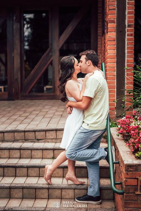 thapyoka Blumenau, pré wedding Blumenau, ensaio fotográfico Blumenau, fotografo casamento Blumenau, book em Blumenau, ensaio casal Blumenau, pré wedding Oktoberfest, Blumenau, fotos Blumenau, local ensaio Blumenau.'