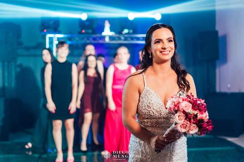 Fotógrafo de casamento em Timbó, Villa Gourmand timbo, casamento Villa Gourmand timbó, local casamento em Timbó, fotografo casamento vila gourmet timbó, video casamento timbó, foto casamento Timbó, jogando buque casamento'