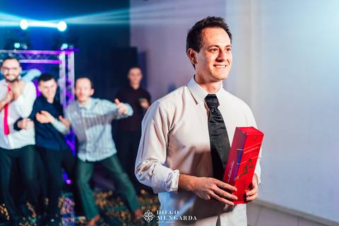 Fotógrafo de casamento em Timbó, Villa Gourmand timbo, casamento Villa Gourmand timbó, local casamento em Timbó, fotografo casamento vila gourmet timbó, video casamento timbó, foto casamento Timbó, noivo jogando bebida no casamento'