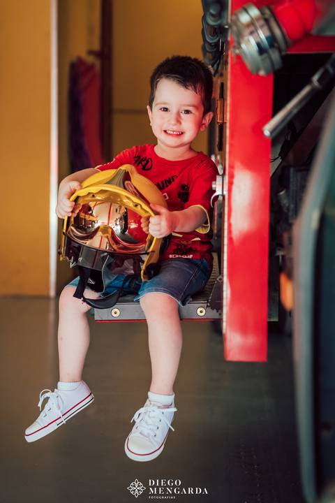 corpo de bombeiros Timbó, ensaio infantil de bombeiro, book infantil bombeiro, ensaio no bombeiro, fotos no corpo de bombeiros, criança de bombeiro, corpo de bombeiro de santa catarina, fotografo de criança timbó, ensaio infantil timbó'