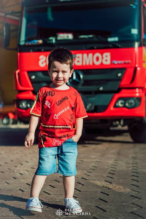 corpo de bombeiros Timbó, ensaio infantil de bombeiro, book infantil bombeiro, ensaio no bombeiro, fotos no corpo de bombeiros, criança de bombeiro, corpo de bombeiro de santa catarina, fotografo de criança timbó, ensaio infantil timbó'