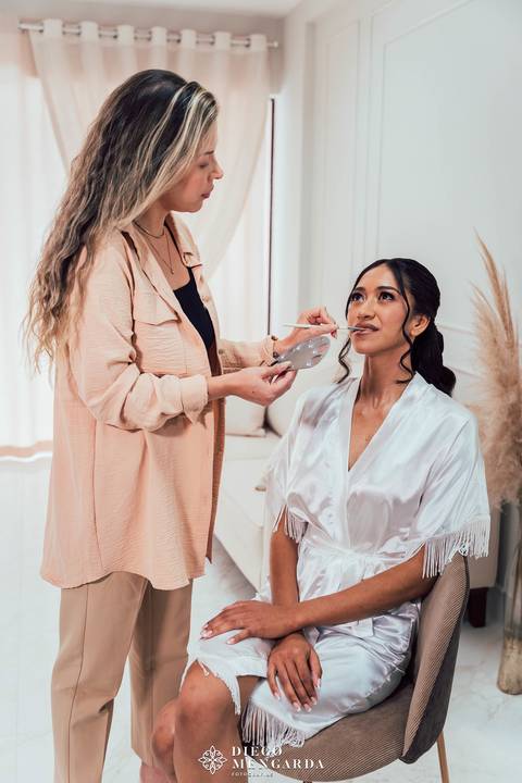 Fotógrafo de casamento em Timbó, making of noiva, noiva com madrinhas, local casamento em Timbó, local making of noiva timbó, video casamento timbó, casamento ao ar livre Timbó, Dani Marafon timbó ojonathan timbó, make noiva timbó, vestido noiva'