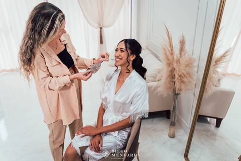 Fotógrafo de casamento em Timbó, making of noiva, noiva com madrinhas, local casamento em Timbó, local making of noiva timbó, video casamento timbó, casamento ao ar livre Timbó, Dani Marafon timbó ojonathan timbó, make noiva timbó, vestido noiva'