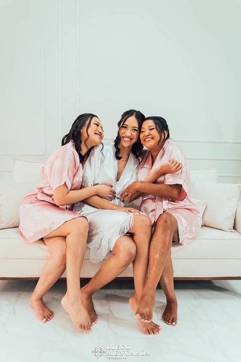 Fotógrafo de casamento em Timbó, making of noiva, noiva com madrinhas, local casamento em Timbó, local making of noiva timbó, video casamento timbó, casamento ao ar livre Timbó, Dani Marafon timbó ojonathan timbó, make noiva timbó, vestido noiva'