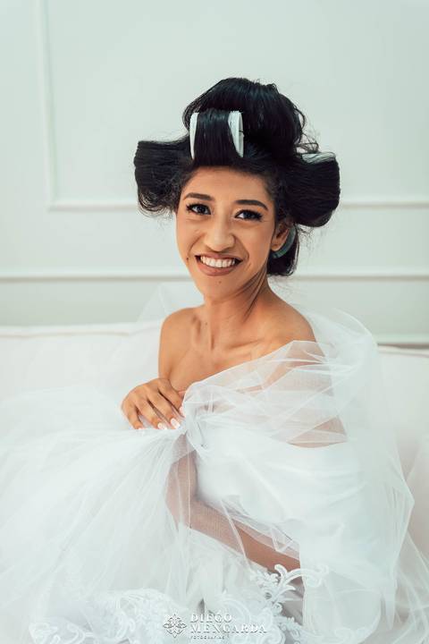 Fotógrafo de casamento em Timbó, making of noiva, noiva com madrinhas, local casamento em Timbó, local making of noiva timbó, video casamento timbó, casamento ao ar livre Timbó, Dani Marafon timbó ojonathan timbó, make noiva timbó, buquê noiva'