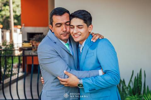 Fotógrafo de casamento em Bombinhas, video casamento Bombinhas, casa da praia bombinhas, casamento em bombinhas, casamento praia bombinhas, profissional casamento bombinhas, detalhes noivo, terno noivo, retrato noivo, ternonoivo brooksfield'