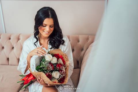Fotógrafo de casamento em Bombinhas, video casamento Bombinhas, casa da praia bombinhas, casamento em bombinhas, casamento praia bombinhas, profissional casamento bombinhas, detalhes noiva, vestido noiva, Espaço Fernanda Martins,  vestido Cinderela Noiva'