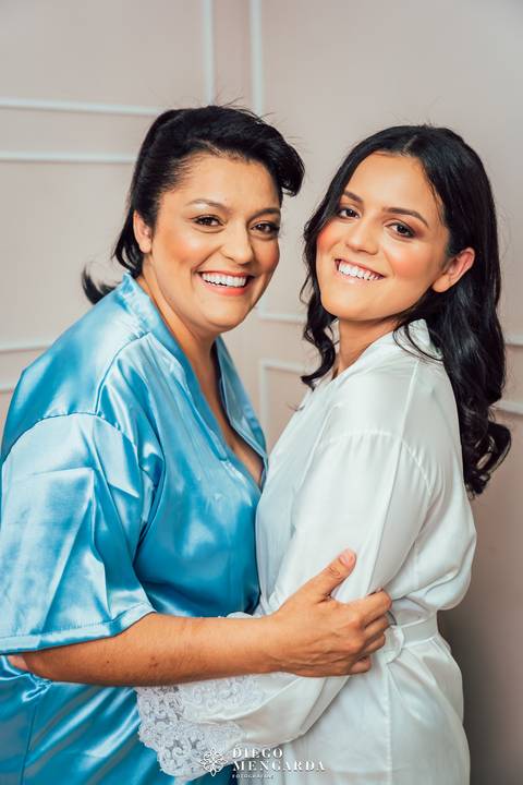 Fotógrafo de casamento em Bombinhas, video casamento Bombinhas, casa da praia bombinhas, casamento em bombinhas, casamento praia bombinhas, profissional casamento bombinhas, detalhes noiva, vestido noiva, Espaço Fernanda Martins,  vestido Cinderela Noiva'