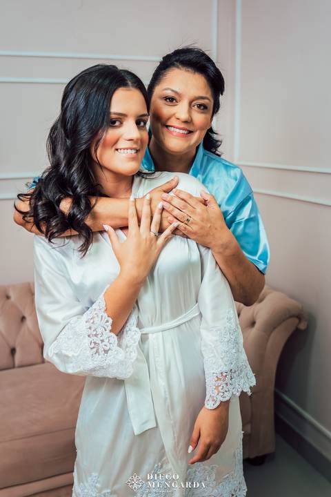 Fotógrafo de casamento em Bombinhas, video casamento Bombinhas, casa da praia bombinhas, casamento em bombinhas, casamento praia bombinhas, profissional casamento bombinhas, detalhes noiva, vestido noiva, Espaço Fernanda Martins,  vestido Cinderela Noiva'