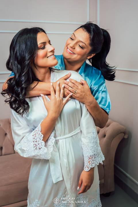 Fotógrafo de casamento em Bombinhas, video casamento Bombinhas, casa da praia bombinhas, casamento em bombinhas, casamento praia bombinhas, profissional casamento bombinhas, detalhes noiva, vestido noiva, Espaço Fernanda Martins,  vestido Cinderela Noiva'