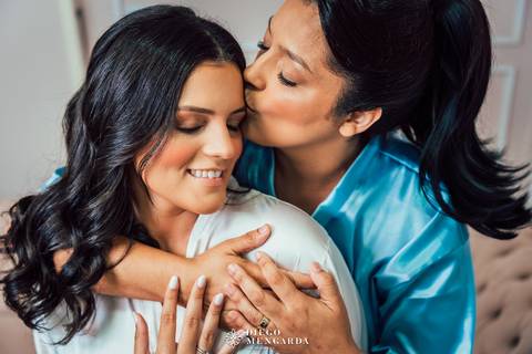 Fotógrafo de casamento em Bombinhas, video casamento Bombinhas, casa da praia bombinhas, casamento em bombinhas, casamento praia bombinhas, profissional casamento bombinhas, detalhes noiva, vestido noiva, Espaço Fernanda Martins,  vestido Cinderela Noiva'